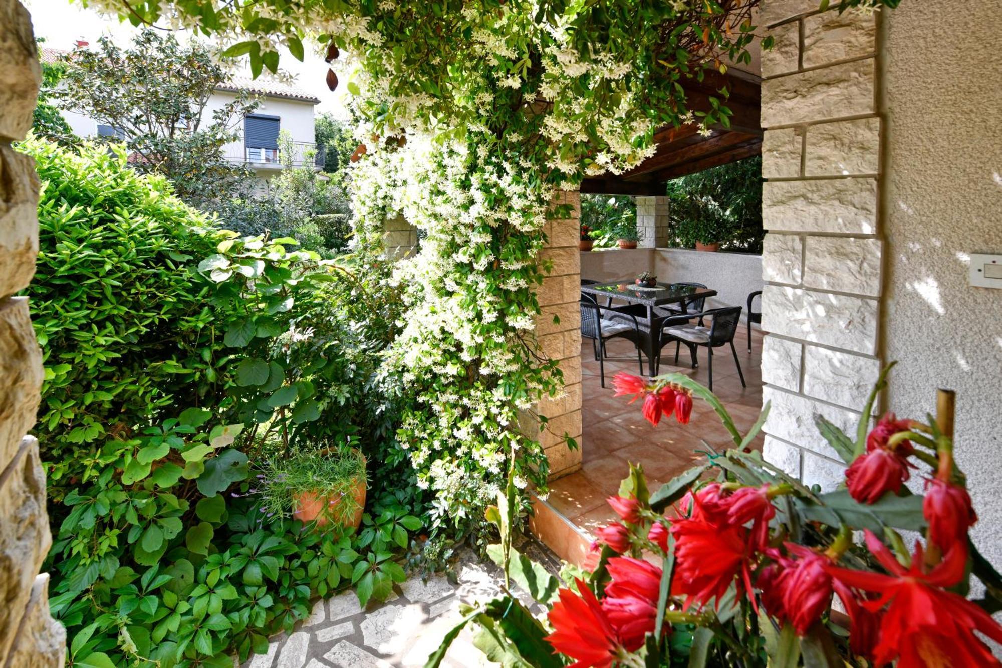 Apartment Slavica Vrvari Porec Room photo