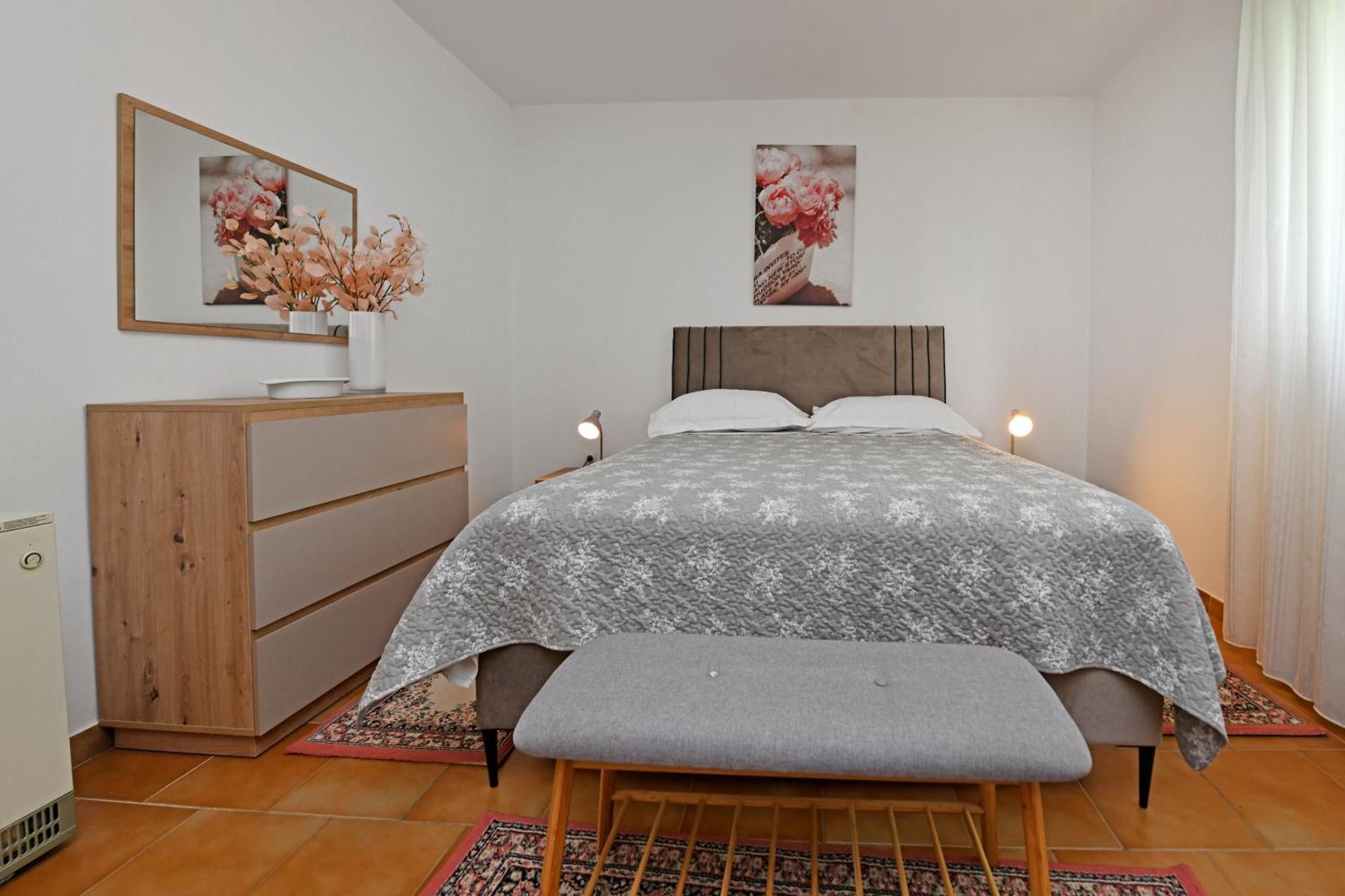 Apartment Slavica Vrvari Porec Room photo