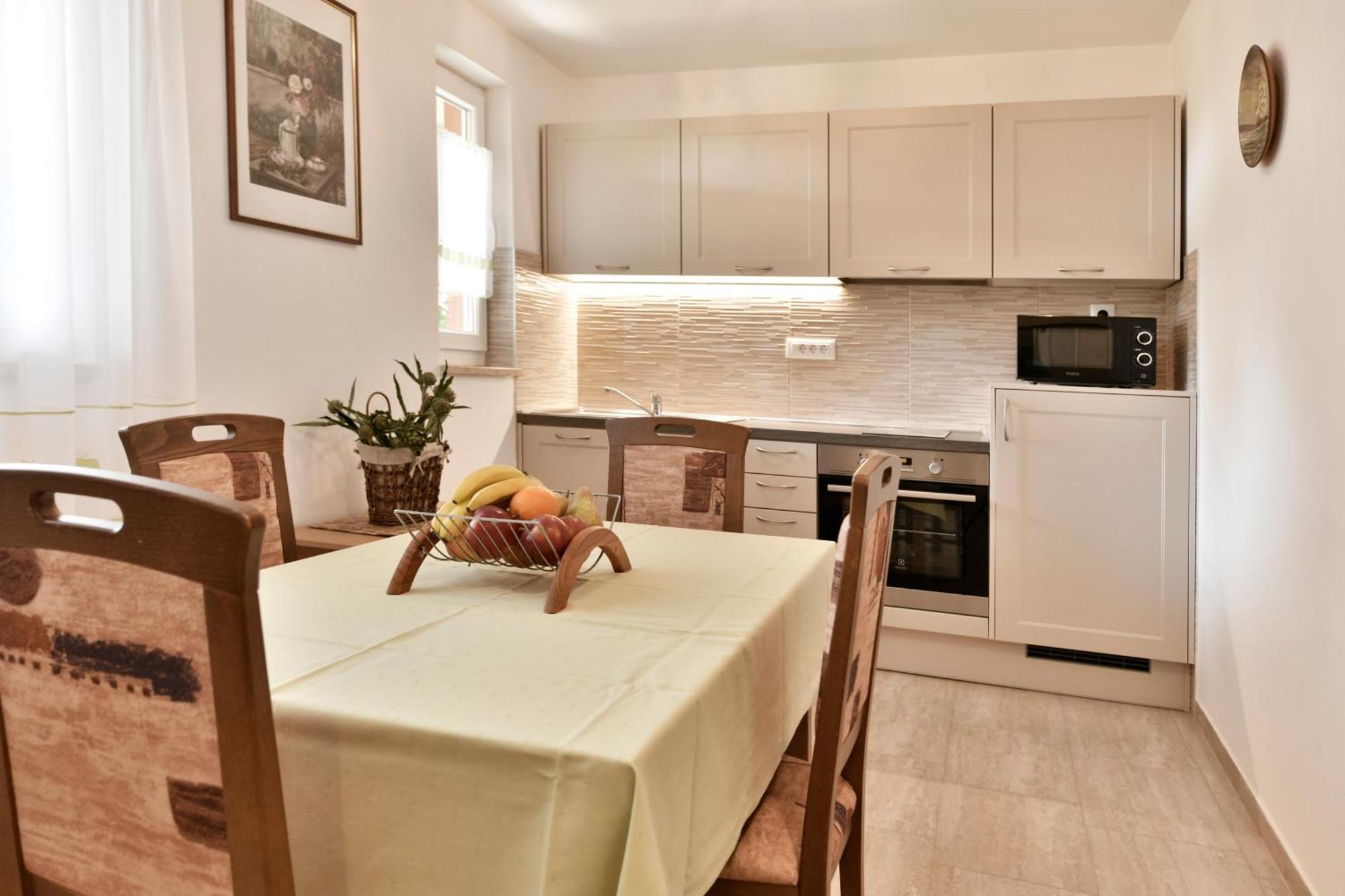 Apartment Slavica Vrvari Porec Room photo