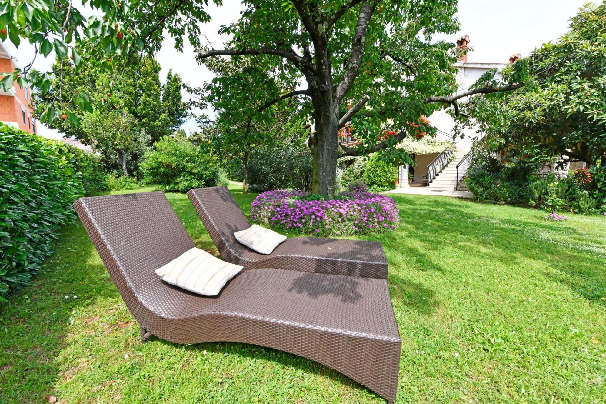 Apartment Slavica Vrvari Porec Exterior photo